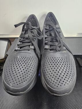 Crocs Shoes Mens Size 12 Black LiteRide Pacer Sneakers Perforated Casual 204967